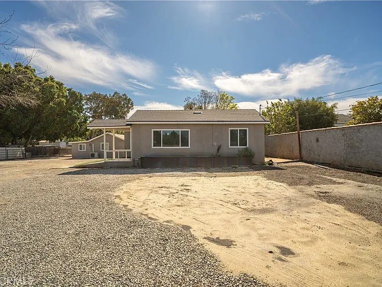 4330 Pacific Ave — Photo 3