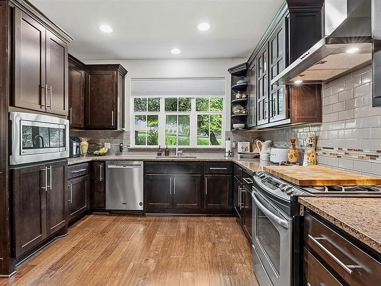 15317 Falconhead Grove Loop — Photo 4