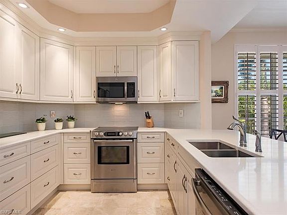5th image of 291 4th St S #201