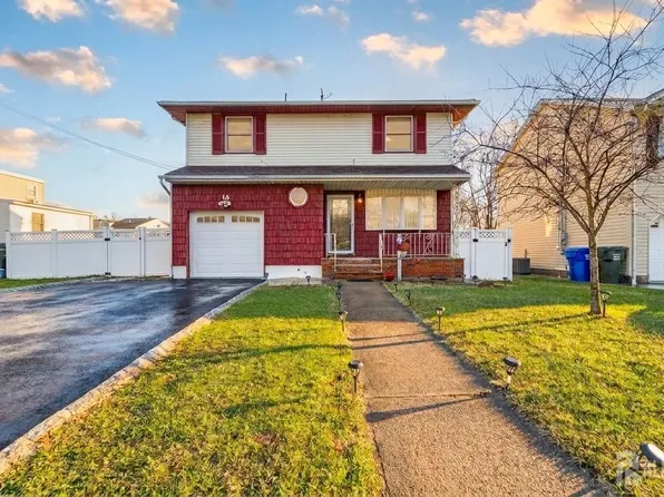 14 Carteret St, Port Reading, NJ 07064