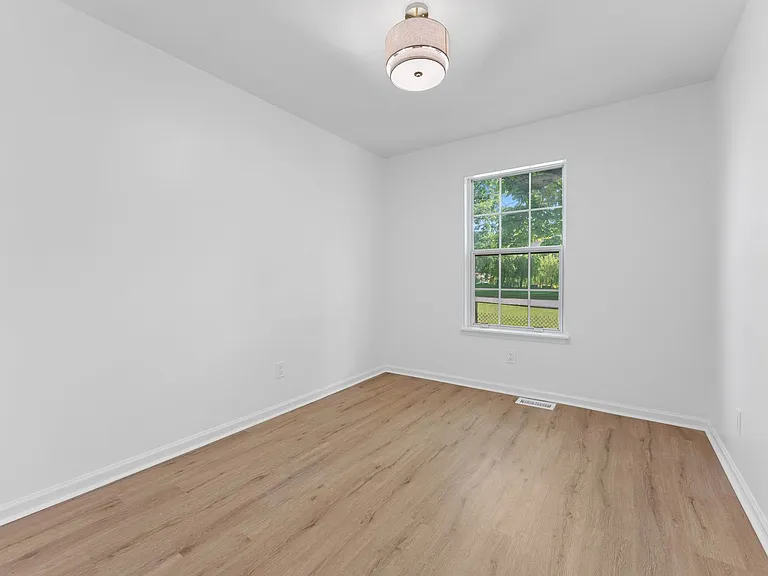 8117 Stow Rd — Photo 19