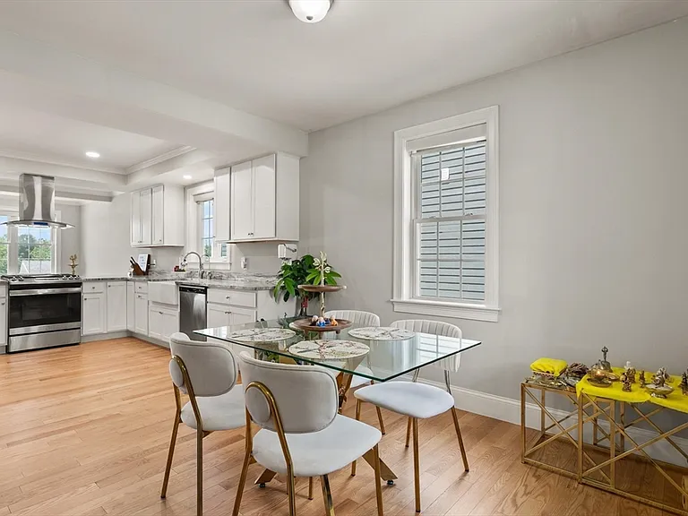 7 Hill St #6 — Photo 2
