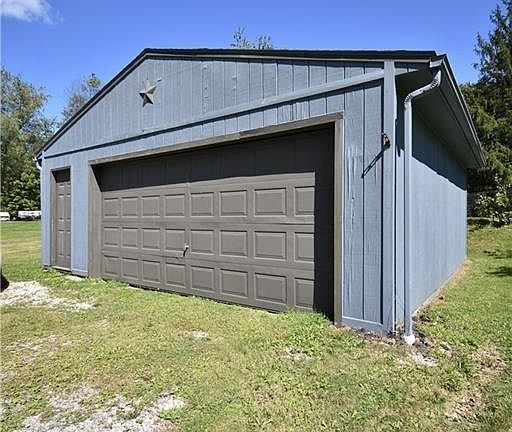 2nd image of 2669 Drummond Ave