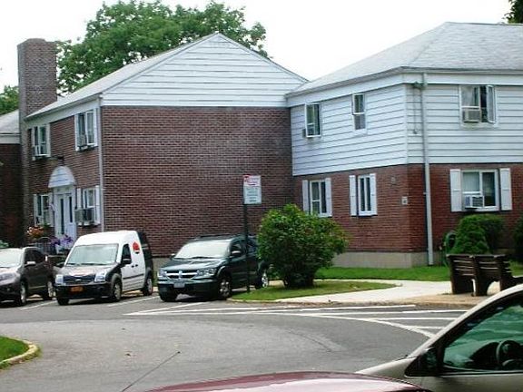 2nd image of 22919 87th Ave