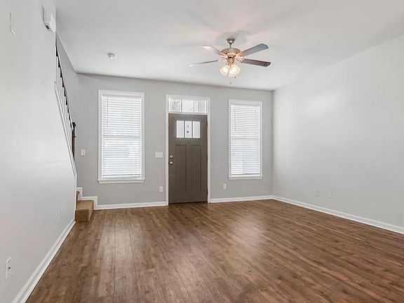 3rd image of 312 Gabrielle Ln