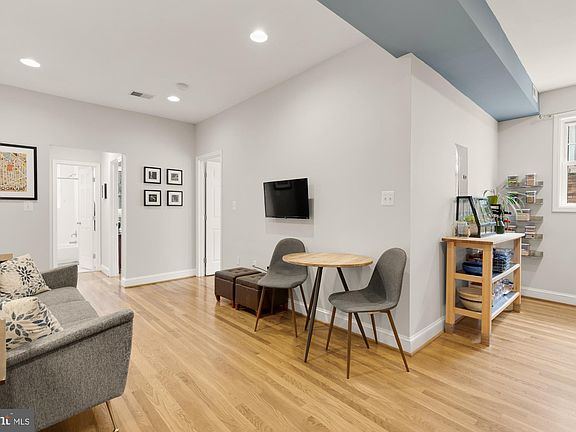 5th image of 2824 12th St NE Unit 107