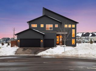 5028 Airlake Draw, Woodbury, MN 55129