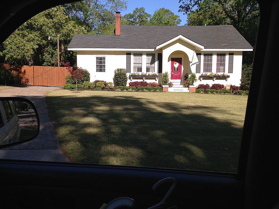 1st image of 2325 Redwood Dr