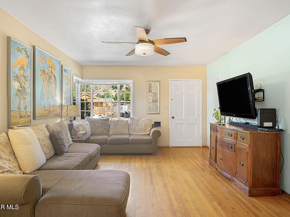 5th image of 7657 Glencrest Dr
