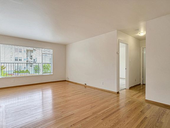 4th image of 1960 California St APT 24