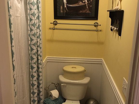 Masterbath Water Closet