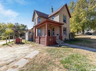 719 14th Ave S, Clinton, IA 52732