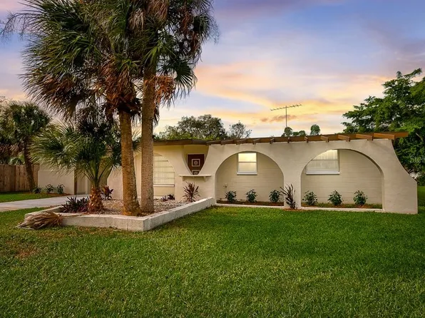 501 Canal Way, Nokomis, FL 34275