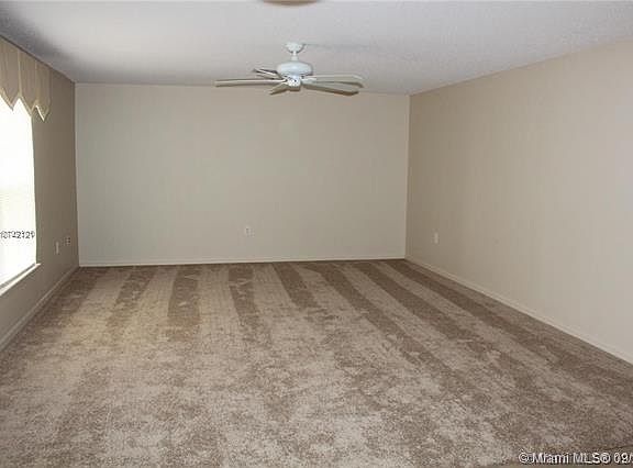 3rd image of 642 NW Bayshore Blvd