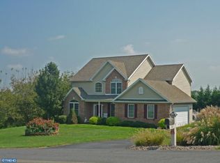 108 Steeple Dr, Robesonia, PA 19551