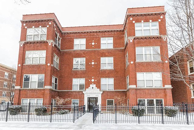 1st image of 4700 N Monticello Ave #104