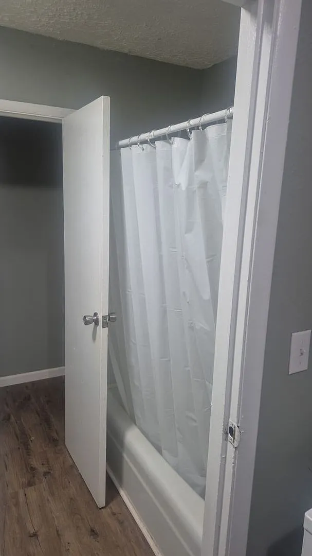 Clean, Bright, and Ready to Go 314 West Thomas Ct — Photo 3