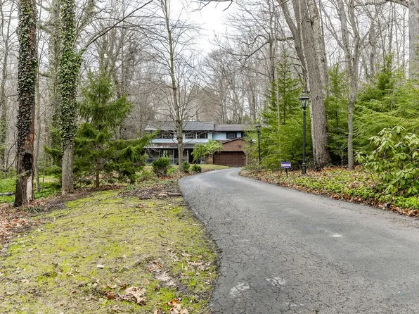 136 Dehaven Rd, Beaver Falls, PA 15010