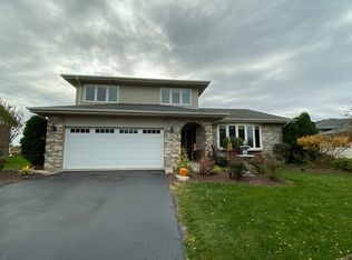 7659 W Lakeside Dr, Frankfort, IL 60423