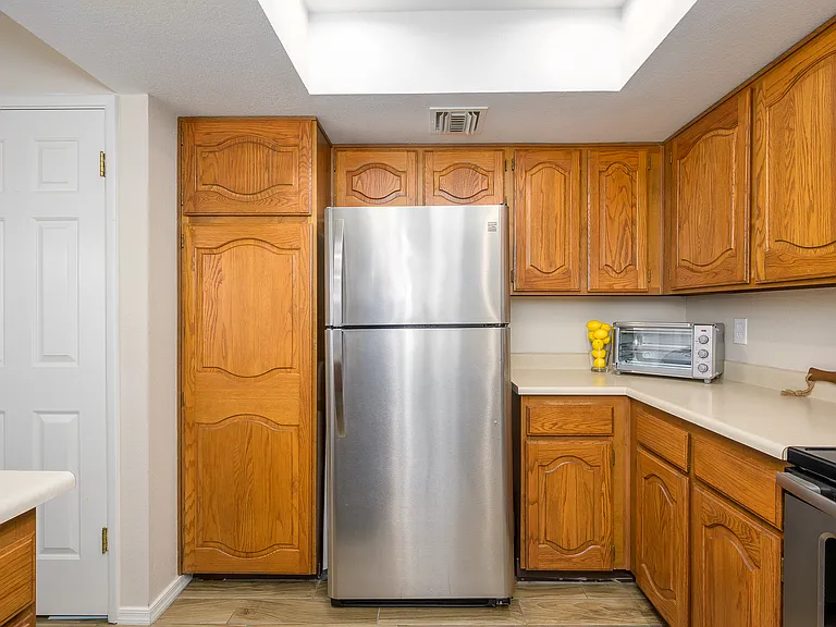 Toaster/Airfryer Oven as well as blender, crockpot, kettle all provided.