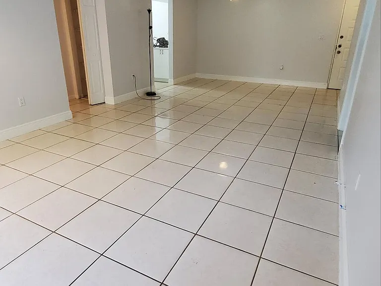 721 N Pine Island Rd #103 — Photo 20