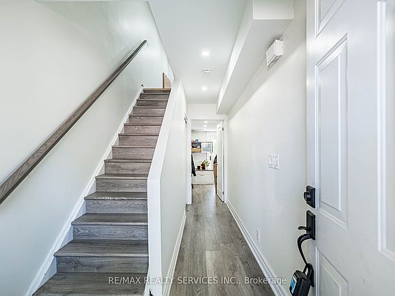 4th image of 122 Ellerslie Rd Unit 122