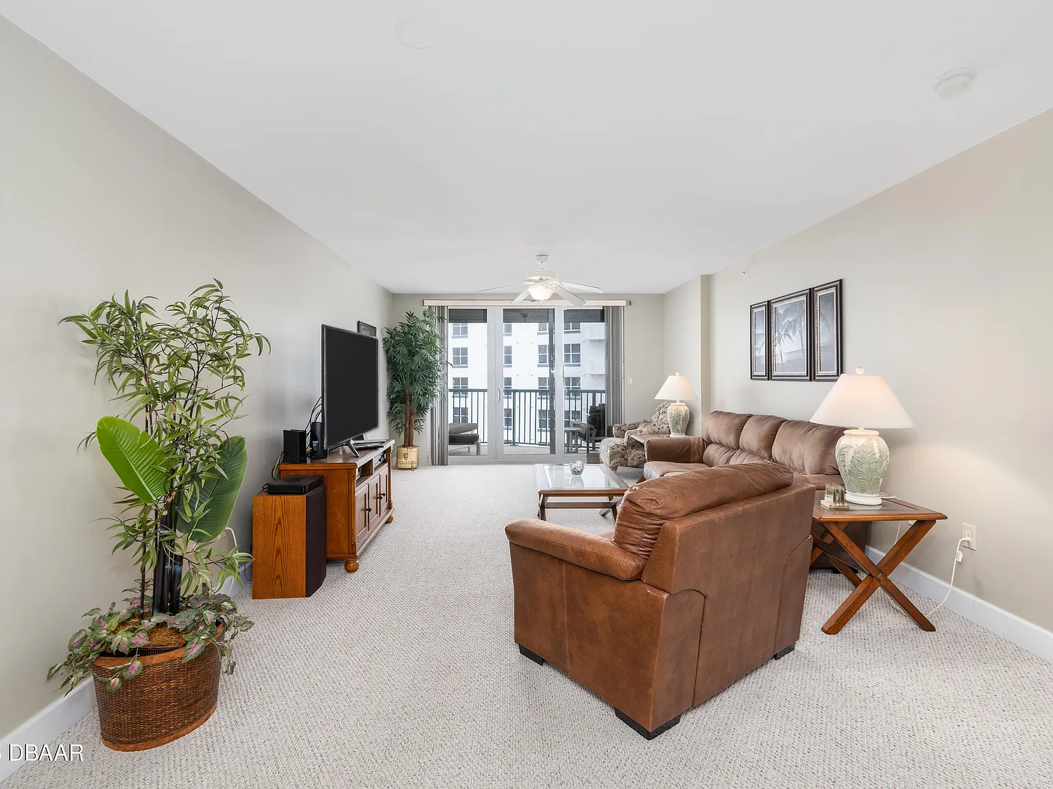 3 bed, 3.0 bath, 2140 sqft, $2,800 — Photo 4