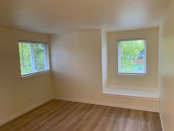 2nd image of 20011 1st Ave NE APT A