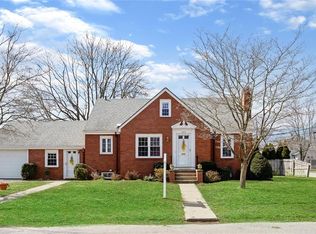 263 Parkside Dr, Warwick, RI 02888