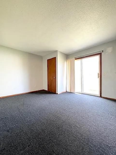Building Photo - 5517 Douglas Rd #5