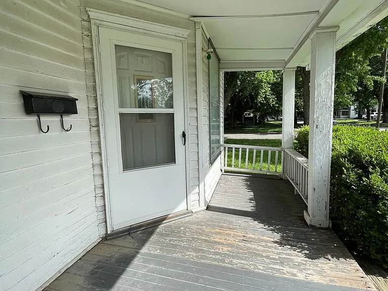 727 Congress St — Photo 5