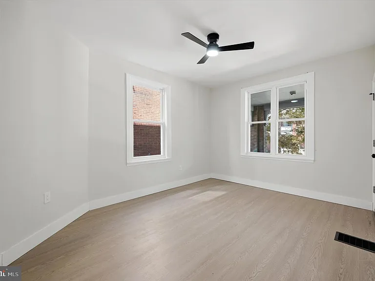 5400 Angora Ter — Photo 1