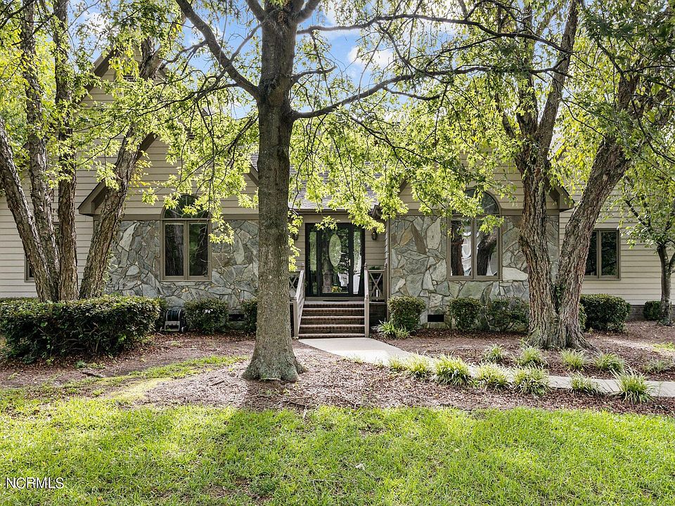 1st image of 216 Buckingham Drive