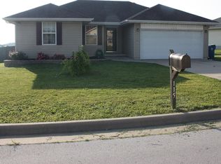 115 Spruce Ave, Clever, MO 65631