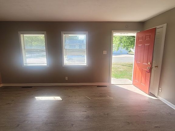 2nd image of 4001 N Webster Ave