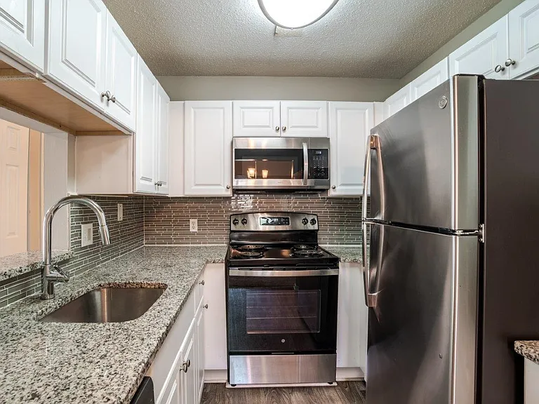 Gable Hill Apartment Homes — Photo 2