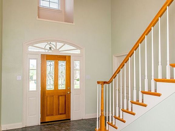 2 story foyer