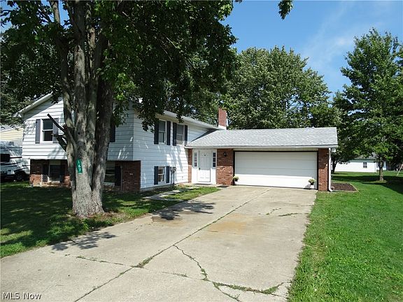 2nd image of 167 Maple St