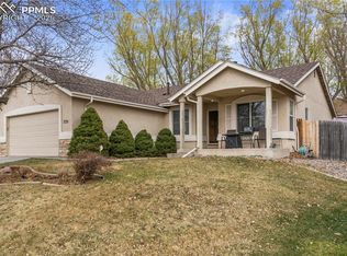 735 Aspenglow Ln, Colorado Springs, CO 80916