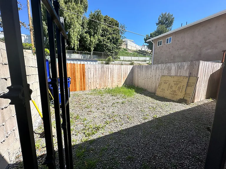 8128 Dodie St — Photo 13