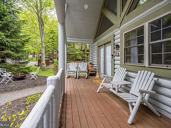 3rd image of 65 Village Dr Unit 6