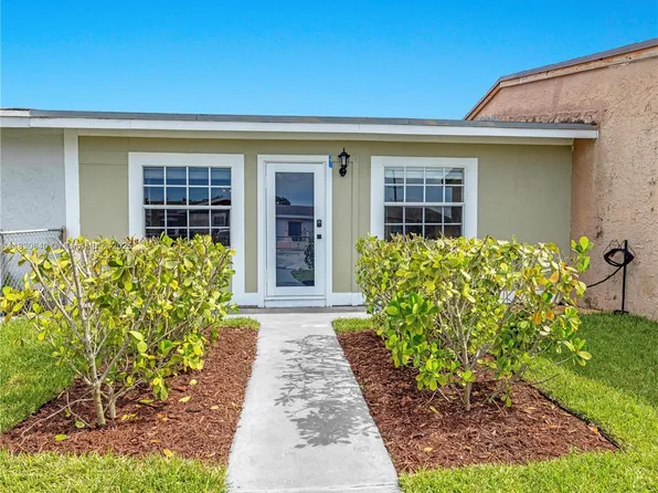 21389 NW 39th Ave, Miami Gardens, FL 33055