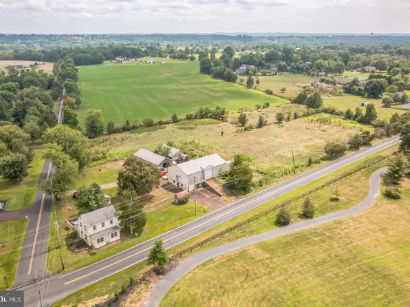 1466 Schwenksville Rd, Schwenksville, PA 19473