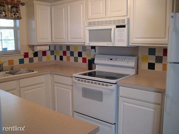 Bright, airy Kitchen