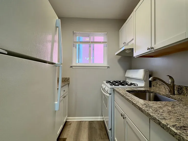 For Rent: Historic Charm at 2300 Eutaw Place Your Urban Retreat Awaits! — Photo 37