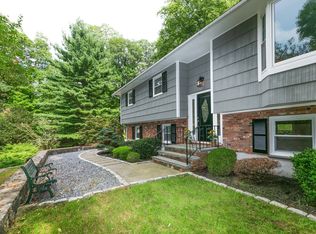 515 Furnace Dock Rd, Cortlandt Manor, NY 10567