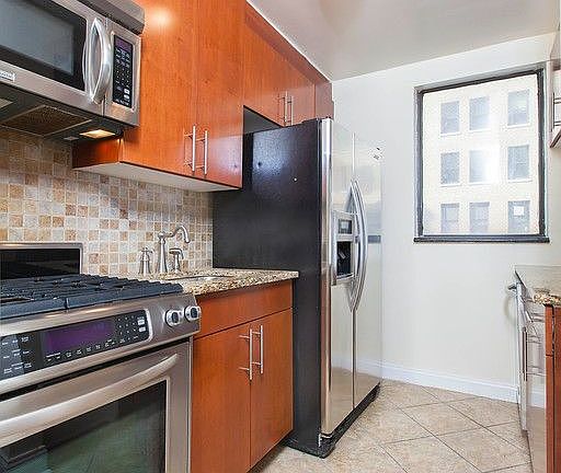 4th image of 455 Park Ave S APT 503