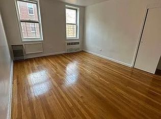 88-35 164th St #5, Jamaica, NY 11432
