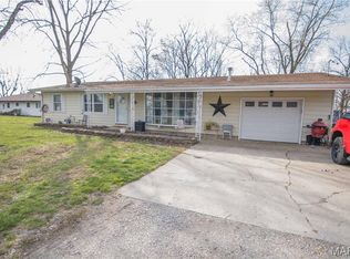 416 E Bayles St, Brownstown, IL 62418