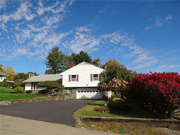 2nd image of 504 Pinewood Cir